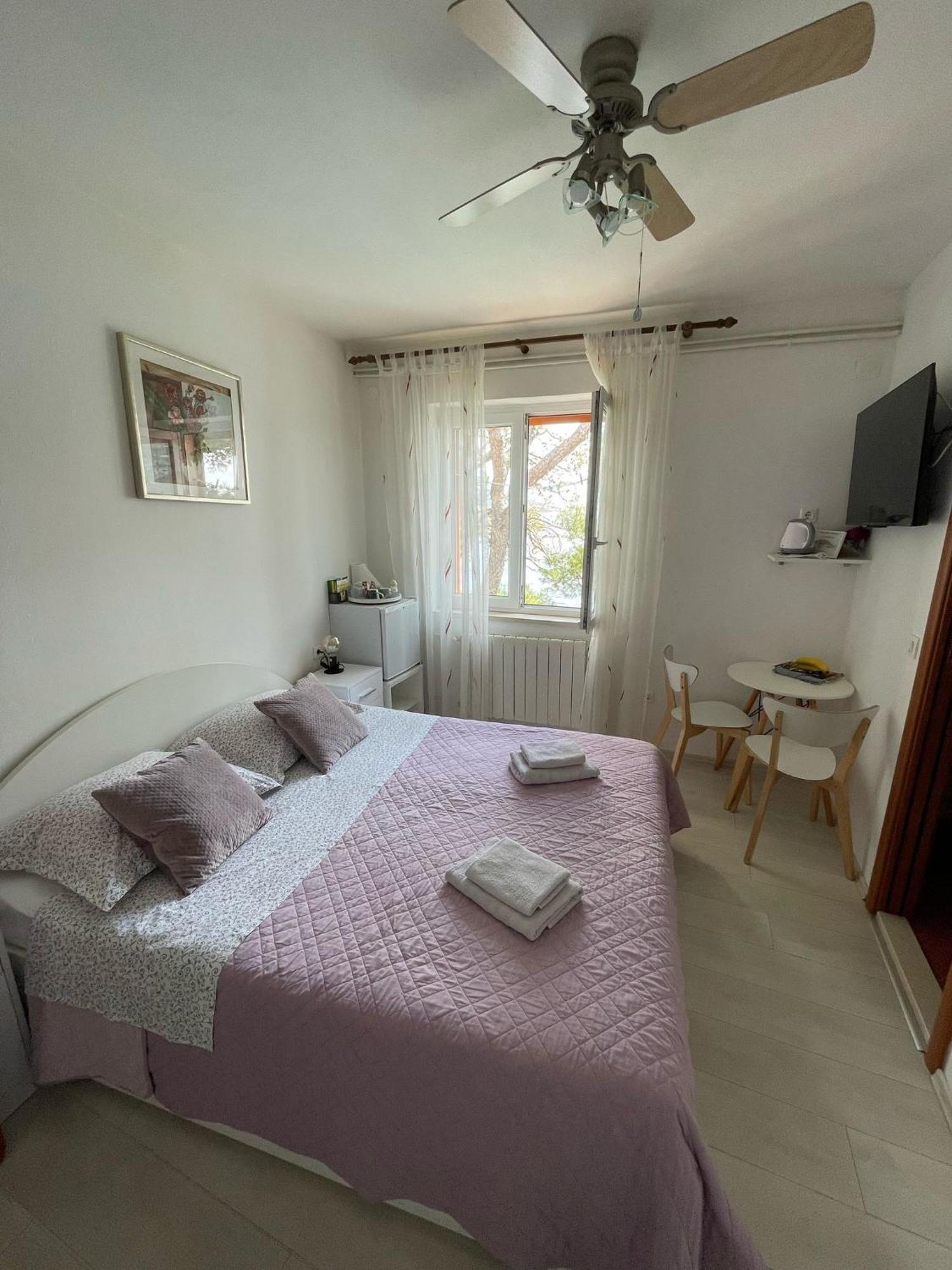 Apartments And Rooms Nika Korcula Town Exterior photo